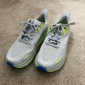 Hoka Men’s Clifton 9 Size 10.5